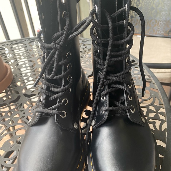 Limited edition schott NY docs - Picture 7 of 7